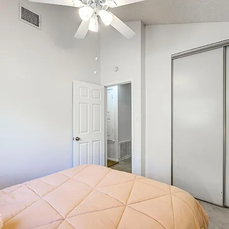 Spacious San Antonio Home Google Fiber, Game Room